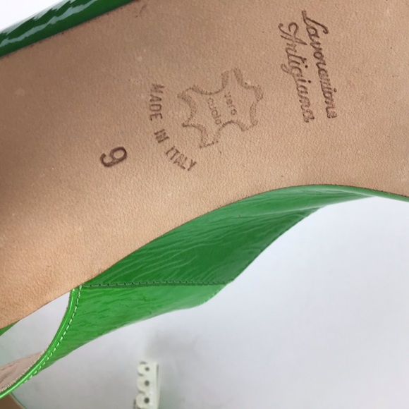 Vintage Butter-green ankle strap heels with bows-9 - Picture 6 of 11